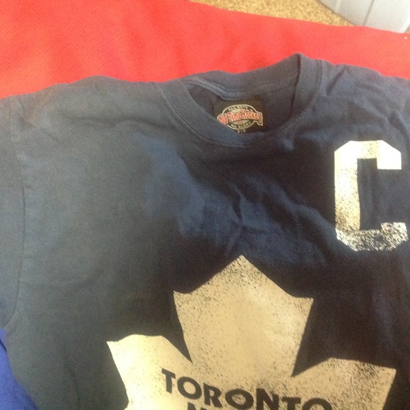 NHL Toronto Maple Leafs tshirts - Picture 3 of 6